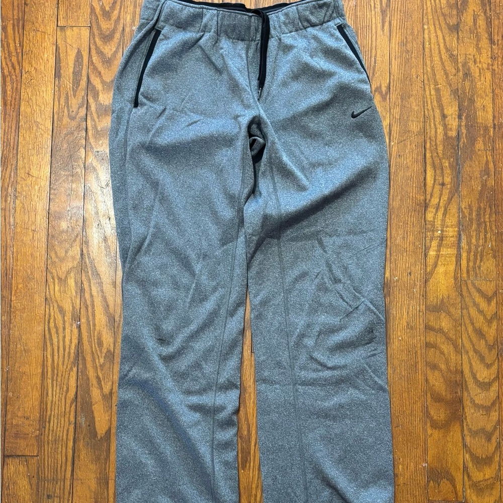 SMALL NIKE grey sweatpants